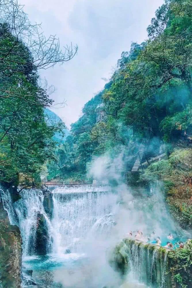 跳动的旋转球